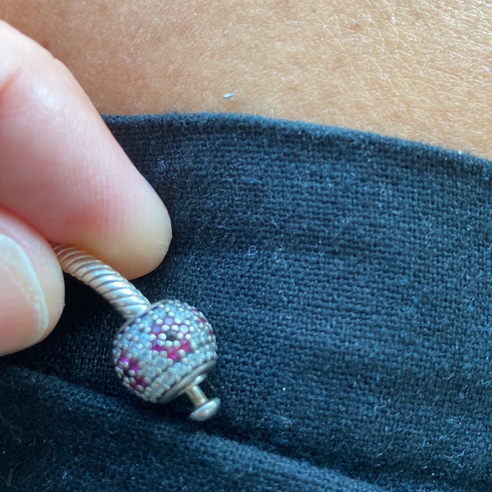 🛍❤️AUTHENTIC PANDORA PAVE’ CZ RED DAISY Bead/charm SALE!!! - Picture 7 of 8